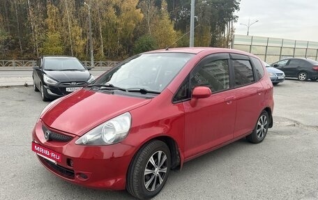 Honda Fit III, 2005 год, 600 000 рублей, 2 фотография