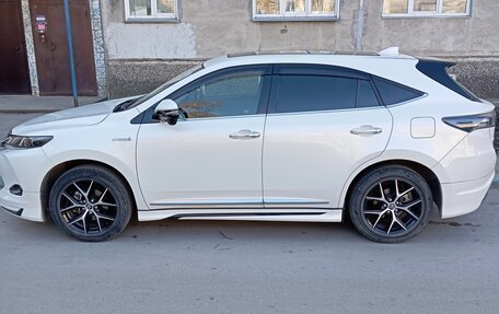 Toyota Harrier, 2017 год, 3 300 000 рублей, 6 фотография