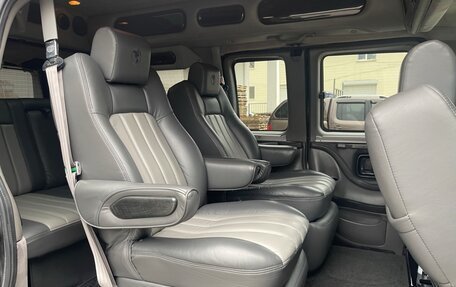 GMC Savana I, 2013 год, 3 990 000 рублей, 5 фотография