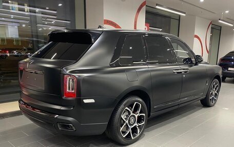 Rolls-Royce Cullinan, 2024 год, 68 900 000 рублей, 3 фотография