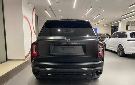 Rolls-Royce Cullinan, 2024 год, 68 900 000 рублей, 4 фотография