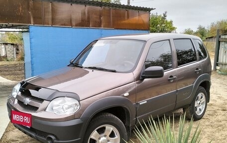 Chevrolet Niva I рестайлинг, 2015 год, 735 000 рублей, 1 фотография