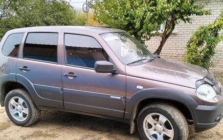 Chevrolet Niva I рестайлинг, 2015 год, 735 000 рублей, 5 фотография