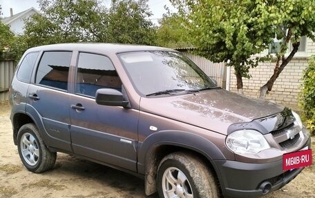 Chevrolet Niva I рестайлинг, 2015 год, 735 000 рублей, 6 фотография