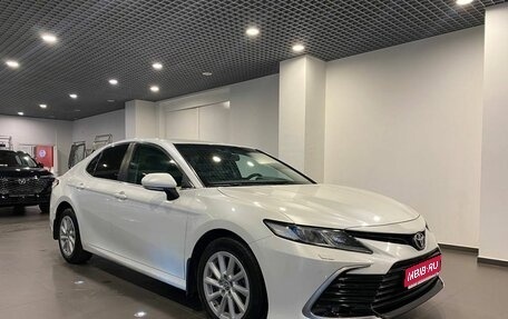 Toyota Camry, 2021 год, 3 705 000 рублей, 1 фотография