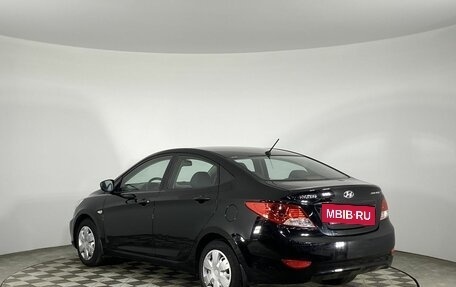 Hyundai Solaris II рестайлинг, 2011 год, 920 000 рублей, 6 фотография