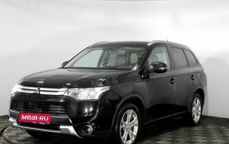 Mitsubishi Outlander III рестайлинг 3, 2014 год, 1 599 000 рублей, 1 фотография