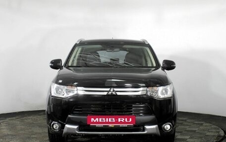 Mitsubishi Outlander III рестайлинг 3, 2014 год, 1 599 000 рублей, 2 фотография