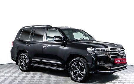 Toyota Land Cruiser 200, 2018 год, 6 510 000 рублей, 3 фотография