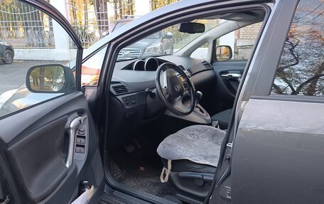 Toyota Verso I, 2011 год, 970 000 рублей, 9 фотография