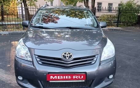 Toyota Verso I, 2011 год, 970 000 рублей, 5 фотография