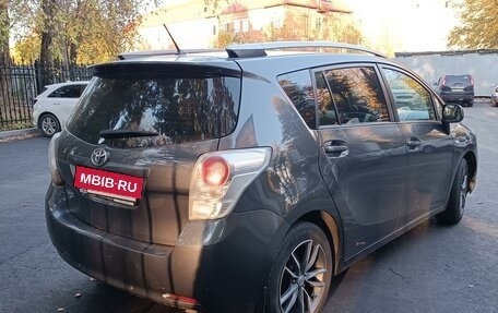 Toyota Verso I, 2011 год, 970 000 рублей, 3 фотография