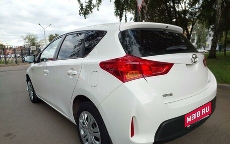 Toyota Auris II, 2014 год, 1 300 000 рублей, 3 фотография