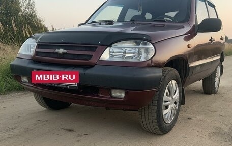 Chevrolet Niva I рестайлинг, 2004 год, 310 000 рублей, 2 фотография