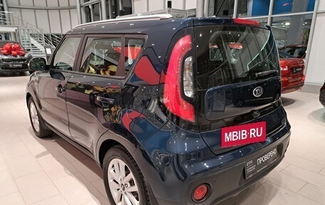 KIA Soul II рестайлинг, 2018 год, 1 667 000 рублей, 7 фотография