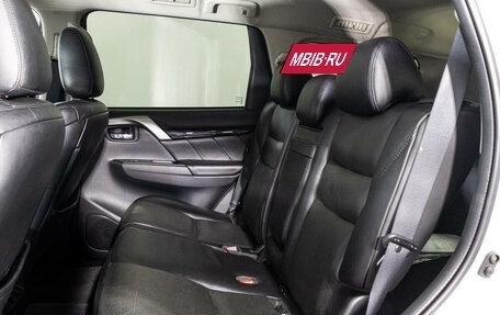 Mitsubishi Pajero Sport III рестайлинг, 2018 год, 3 298 000 рублей, 10 фотография