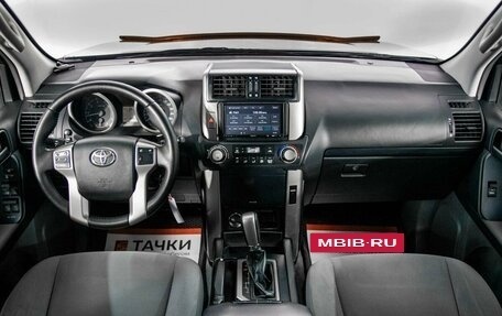 Toyota Land Cruiser Prado 150 рестайлинг 2, 2012 год, 3 098 000 рублей, 7 фотография