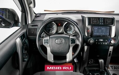 Toyota Land Cruiser Prado 150 рестайлинг 2, 2012 год, 3 098 000 рублей, 8 фотография