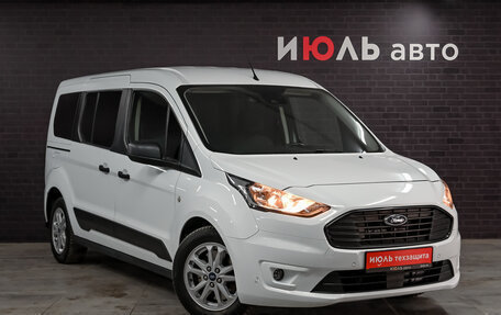 Ford Tourneo Connect II рестайлинг, 2020 год, 2 735 000 рублей, 3 фотография