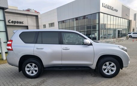 Toyota Land Cruiser Prado 150 рестайлинг 2, 2016 год, 4 200 000 рублей, 4 фотография