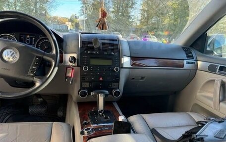 Volkswagen Touareg III, 2006 год, 1 085 000 рублей, 7 фотография