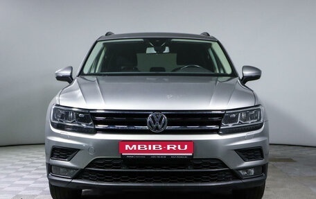 Volkswagen Tiguan II, 2020 год, 2 300 000 рублей, 2 фотография