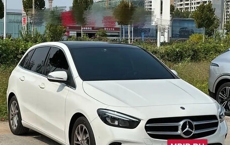 Mercedes-Benz B-Класс, 2021 год, 2 000 000 рублей, 3 фотография