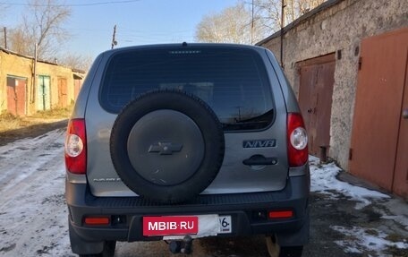 Chevrolet Niva I рестайлинг, 2018 год, 870 000 рублей, 10 фотография