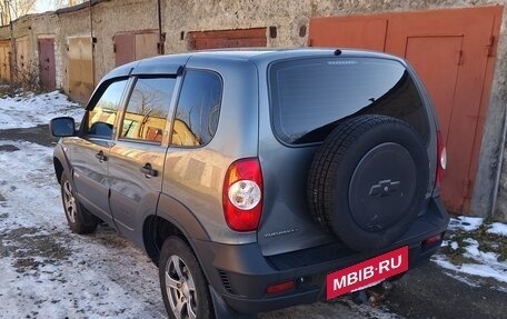 Chevrolet Niva I рестайлинг, 2018 год, 870 000 рублей, 9 фотография