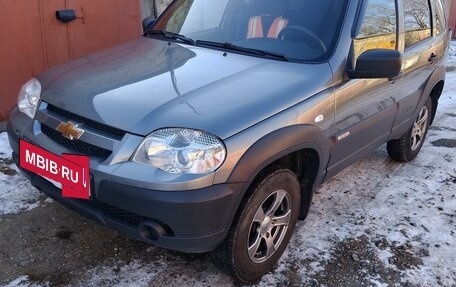 Chevrolet Niva I рестайлинг, 2018 год, 870 000 рублей, 6 фотография