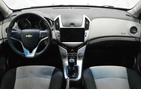 Chevrolet Cruze II, 2013 год, 978 000 рублей, 14 фотография