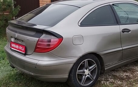 Mercedes-Benz C-Класс, 2002 год, 450 000 рублей, 1 фотография