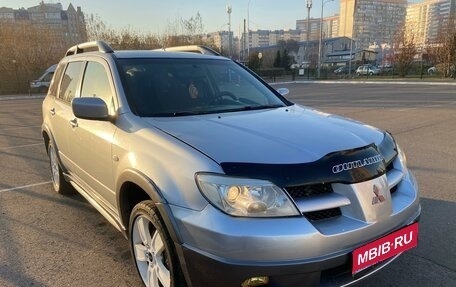 Mitsubishi Outlander III рестайлинг 3, 2005 год, 745 000 рублей, 1 фотография