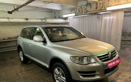 Volkswagen Touareg III, 2008 год, 1 450 000 рублей, 2 фотография