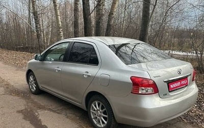 Toyota Yaris III рестайлинг, 2007 год, 750 000 рублей, 1 фотография