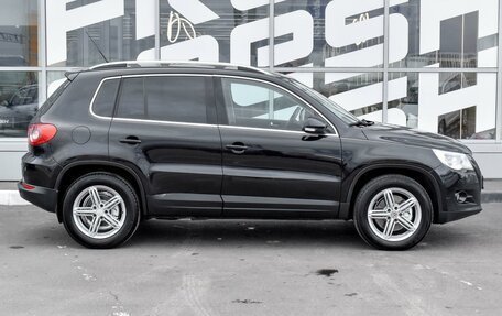 Volkswagen Tiguan I, 2010 год, 999 000 рублей, 5 фотография