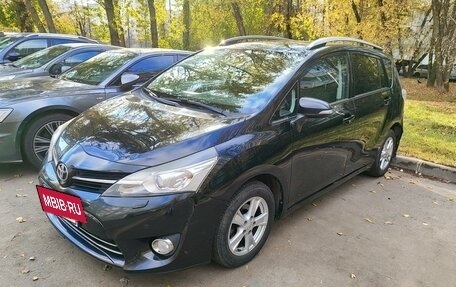 Toyota Verso I, 2013 год, 1 600 000 рублей, 10 фотография