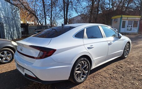 Hyundai Sonata VIII, 2021 год, 2 150 000 рублей, 3 фотография