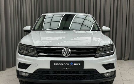 Volkswagen Tiguan II, 2020 год, 2 790 000 рублей, 2 фотография