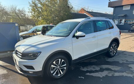 Volkswagen Tiguan II, 2019 год, 3 500 000 рублей, 1 фотография