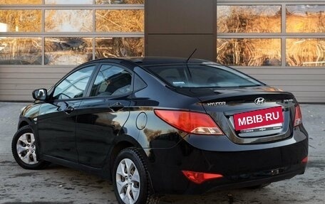 Hyundai Solaris II рестайлинг, 2015 год, 1 300 000 рублей, 3 фотография