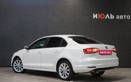 Volkswagen Jetta VI, 2015 год, 1 600 000 рублей, 4 фотография