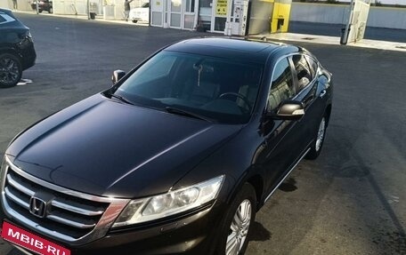 Honda Crosstour I рестайлинг, 2013 год, 1 870 000 рублей, 1 фотография