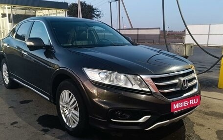 Honda Crosstour I рестайлинг, 2013 год, 1 870 000 рублей, 2 фотография