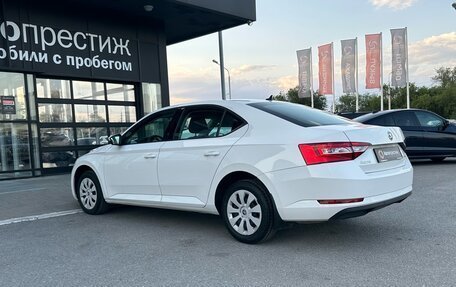 Skoda Superb III рестайлинг, 2019 год, 2 130 000 рублей, 3 фотография