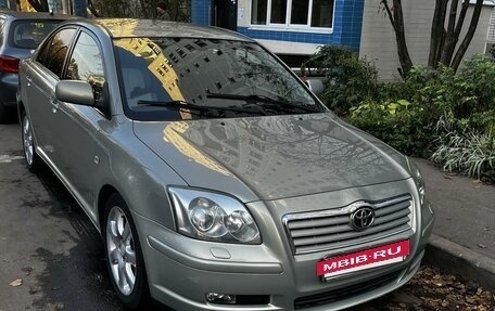 Toyota Avensis III рестайлинг, 2004 год, 1 000 000 рублей, 4 фотография