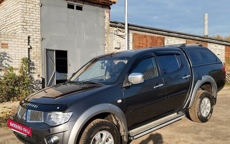 Mitsubishi L200 IV рестайлинг, 2012 год, 1 370 000 рублей, 8 фотография