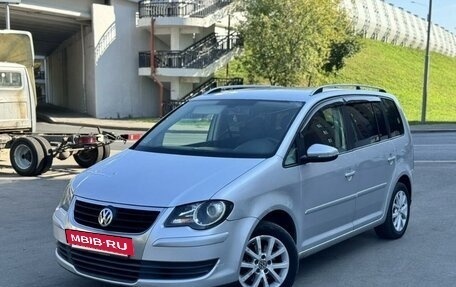 Volkswagen Touran III, 2009 год, 800 000 рублей, 6 фотография