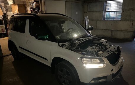 Skoda Yeti I рестайлинг, 2015 год, 800 000 рублей, 2 фотография