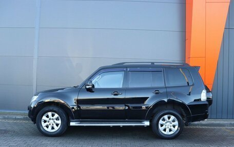 Mitsubishi Pajero IV, 2013 год, 2 299 000 рублей, 2 фотография